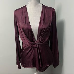 LUSH NWT Long sleeve plunge v-neck blouse women’s size Medium feminine